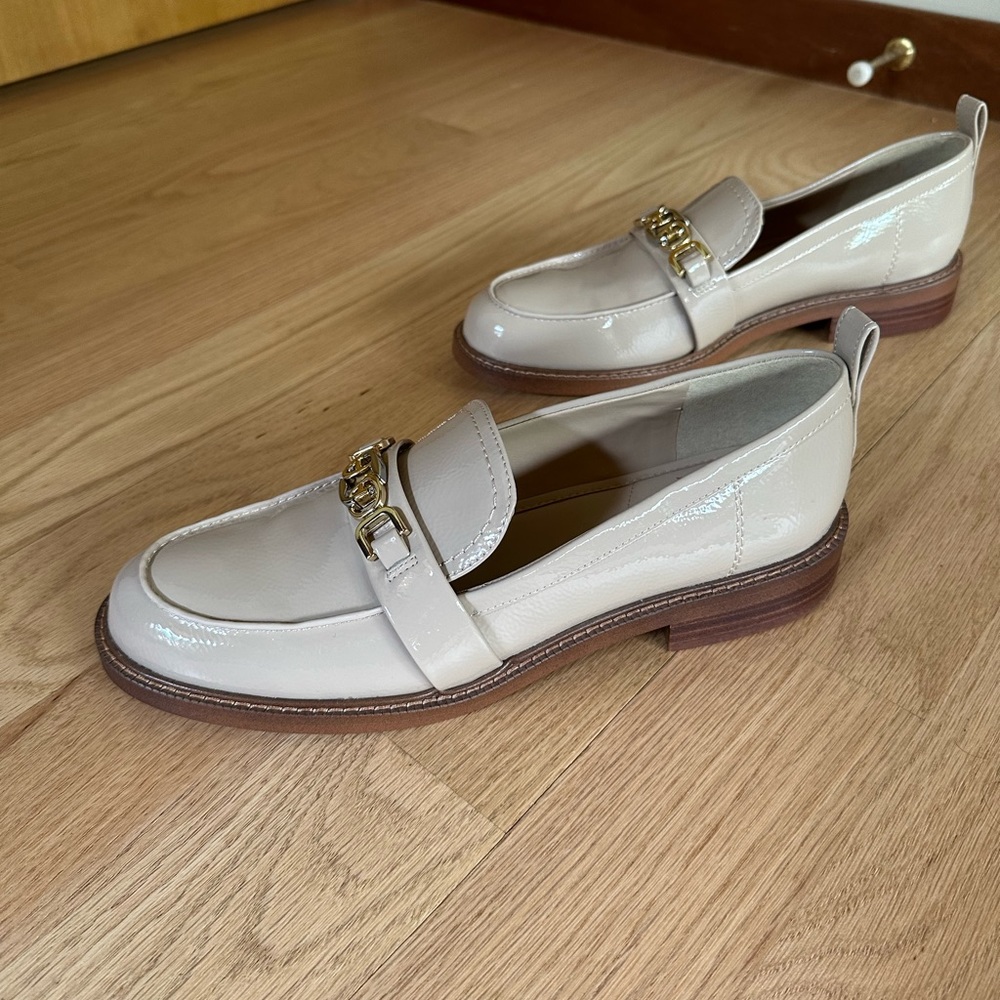 Steve Madden Christy Loafers. Color Chai Patent